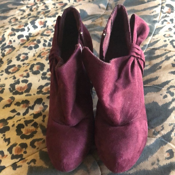 Shoes - Burgundy heeled boots size 8.5